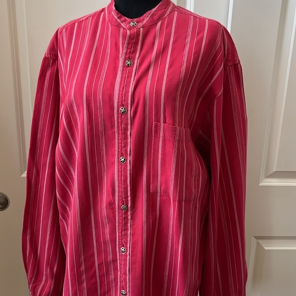 Scully Red and White Striped Men’s Size M Star Button Shirt - Picture 8 of 8